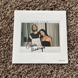 NEW 7” Olivia Rodrigo / Noah Kahan Stick Season / Lacy vinyl